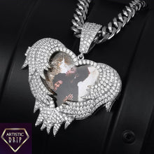 Load image into Gallery viewer, Heart Photo Lockett