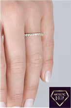 Load image into Gallery viewer, 17-Stone Shared-Prong Diamond Band in 14K Gold
